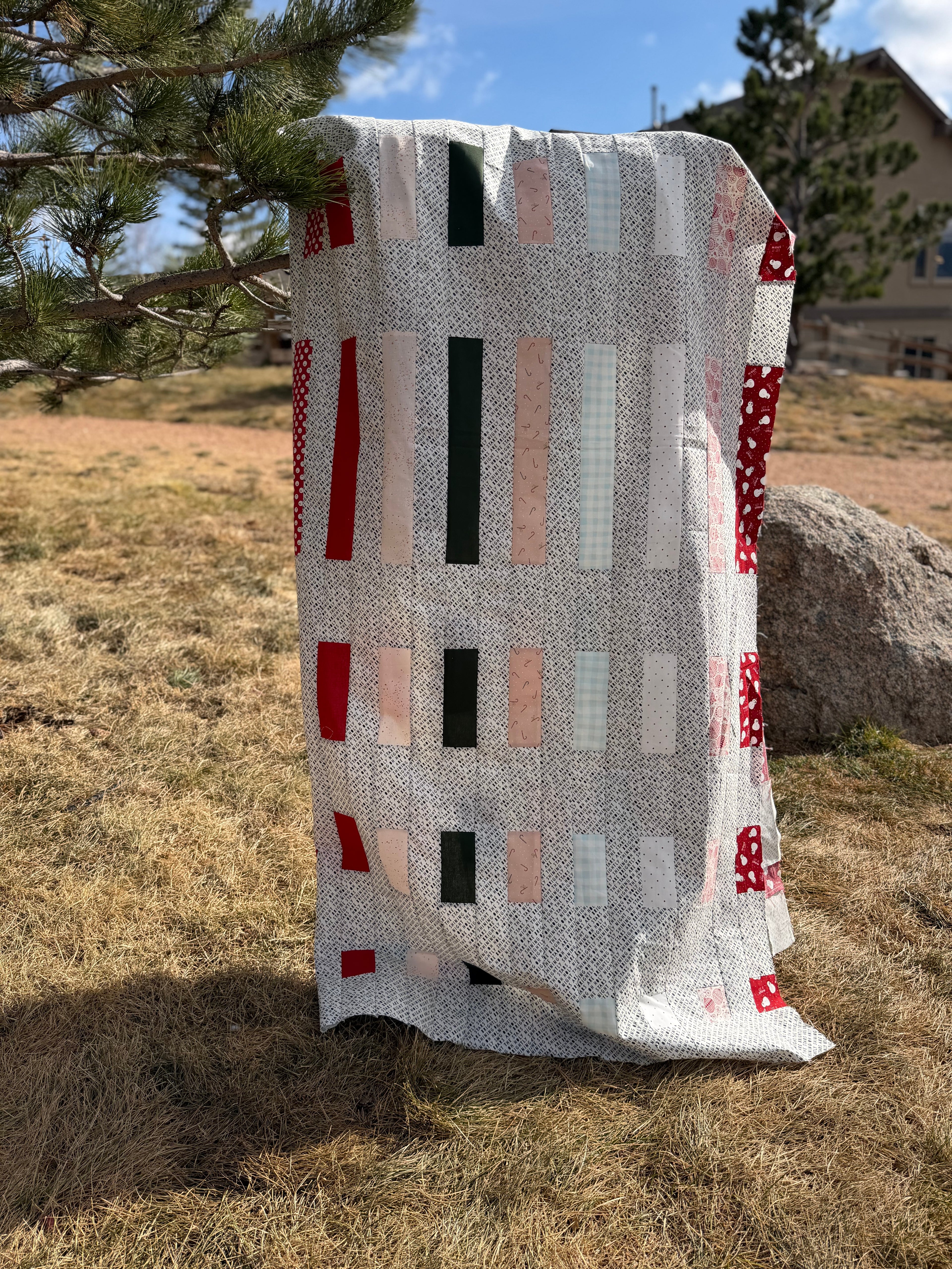 Scrappy Holiday Radiant Beams Quilt Kit