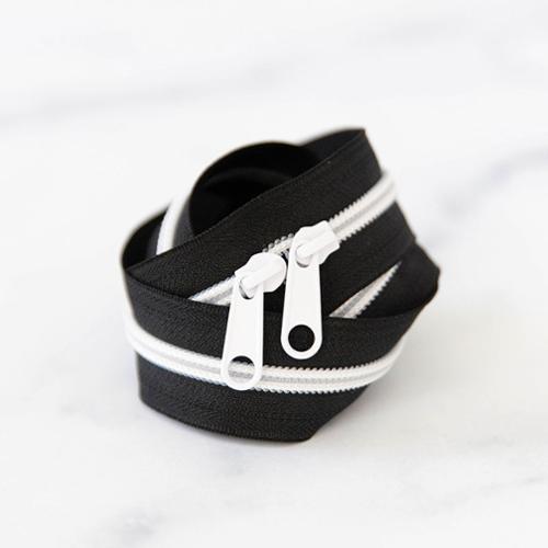 30" Zipper in Black and White | Stitch Supply Co.