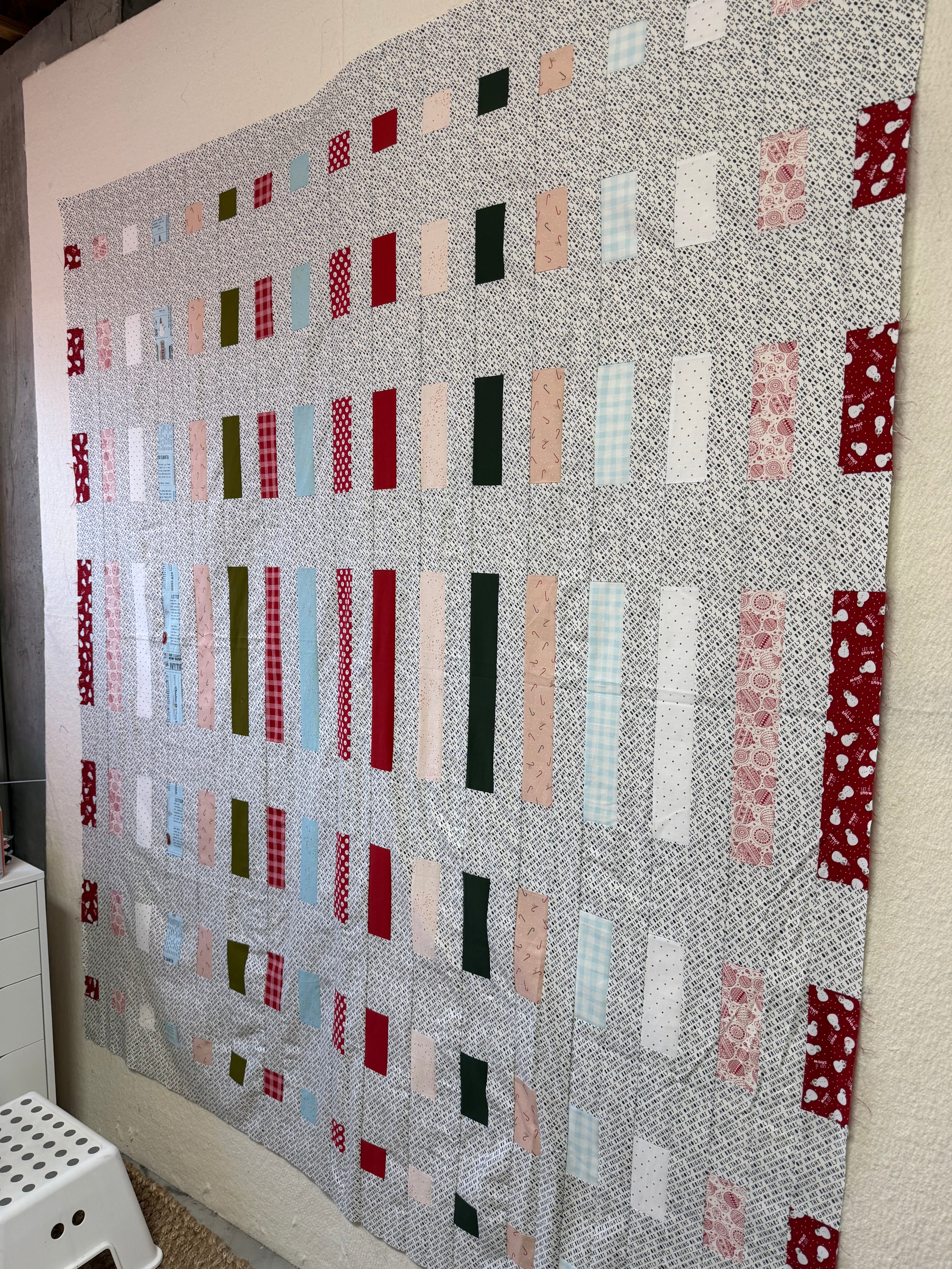 Scrappy Holiday Radiant Beams Quilt Kit