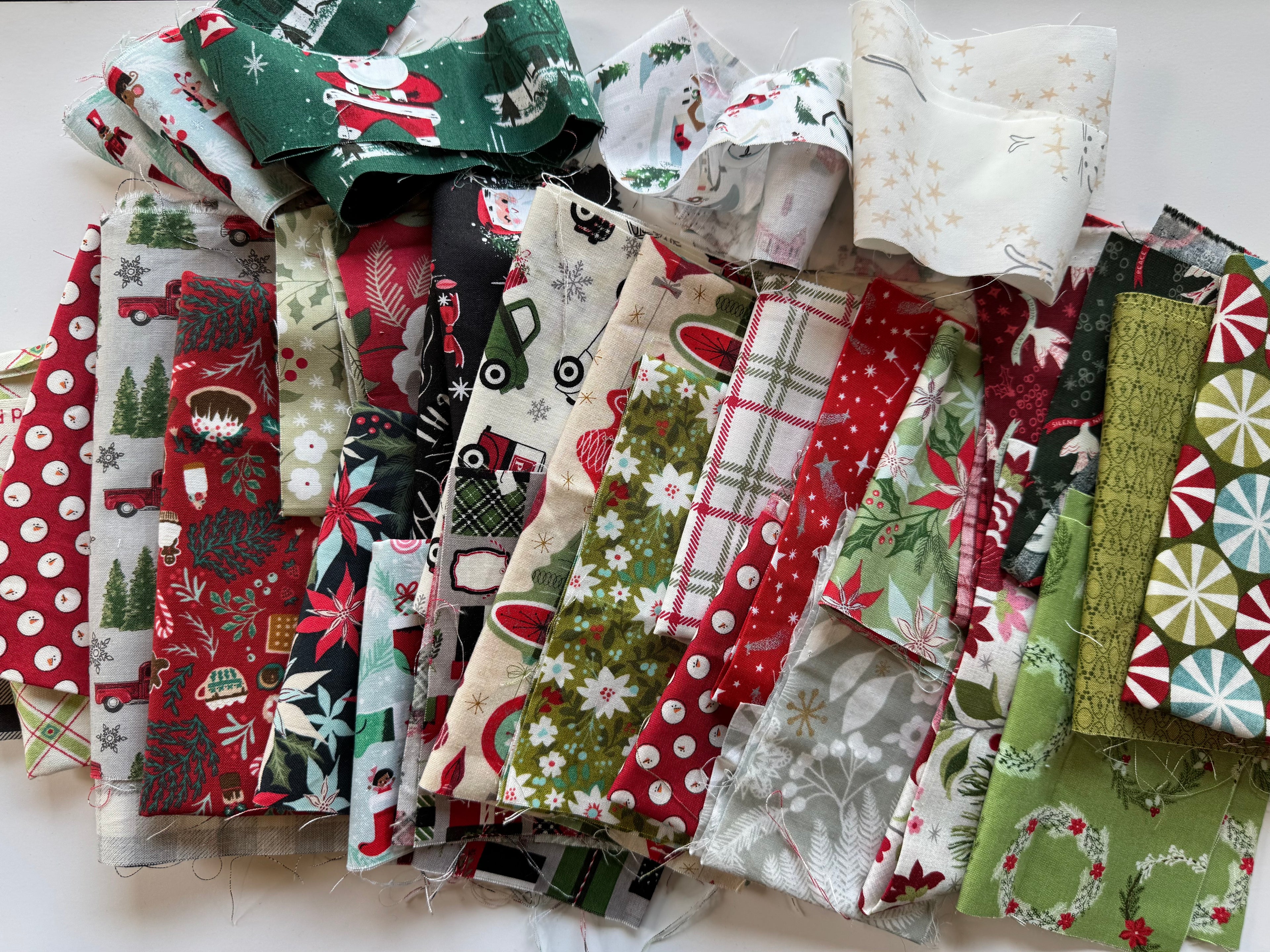 Christmas Mixed Scrap Pack- 14.8oz Holiday Fabric Bundle (Designer Scraps)