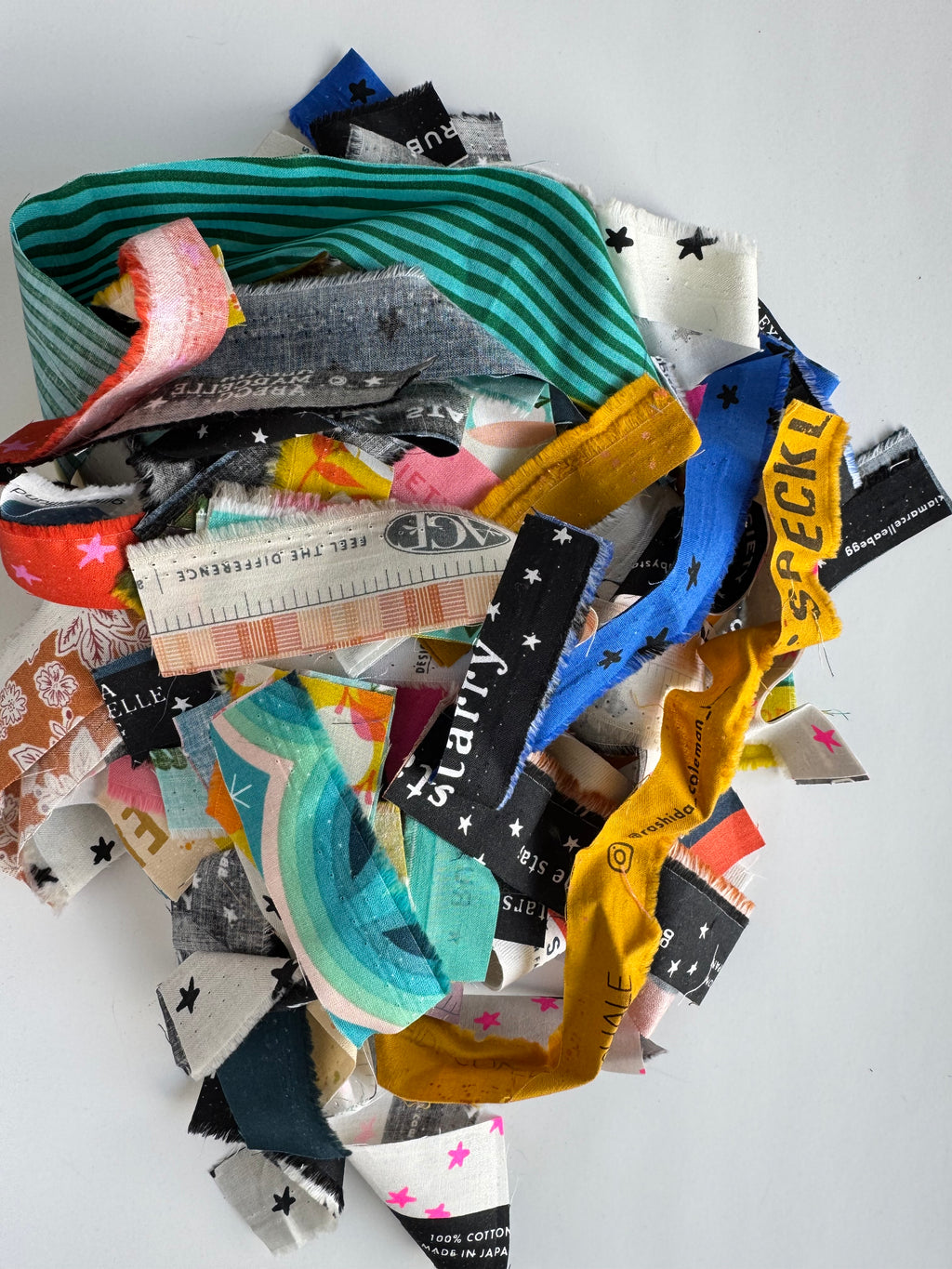 Selvedge Mixed Bag - Ruby Star & Designer Selvedge Scraps (4.4oz)