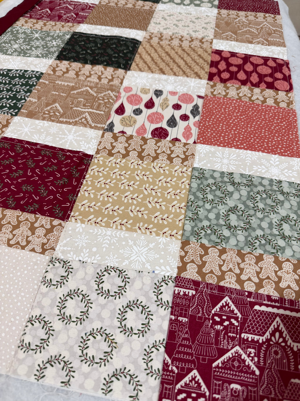 Gingerbread Lane Fat Quarter Bundle| Kiley's Quilt Room| Moda Fabrics (10FQ)