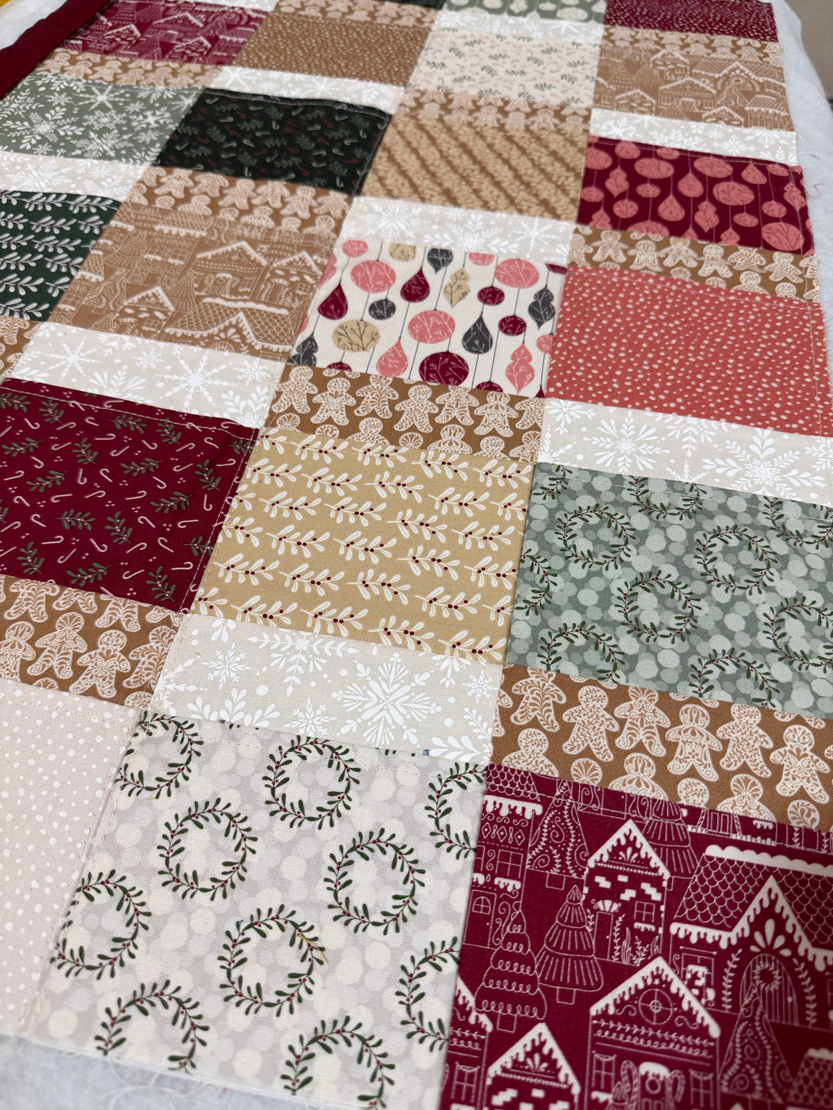 Gingerbread Lane Fat Quarter Bundle| Kiley's Quilt Room| Moda Fabrics (10FQ)