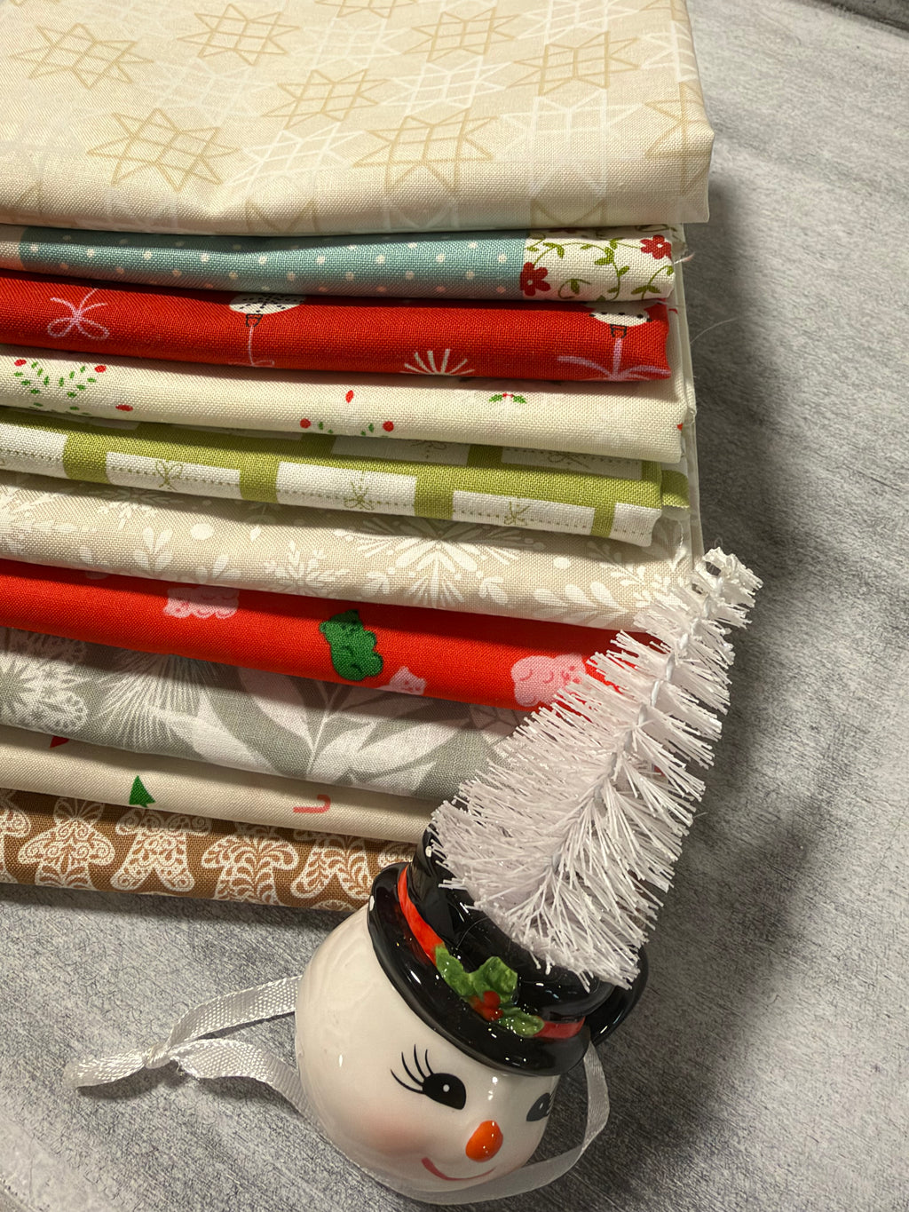 Homemade Christmas Curated Fat Quarter Bundle| Ruby Star Society| Moda Fabrics (10FQ)