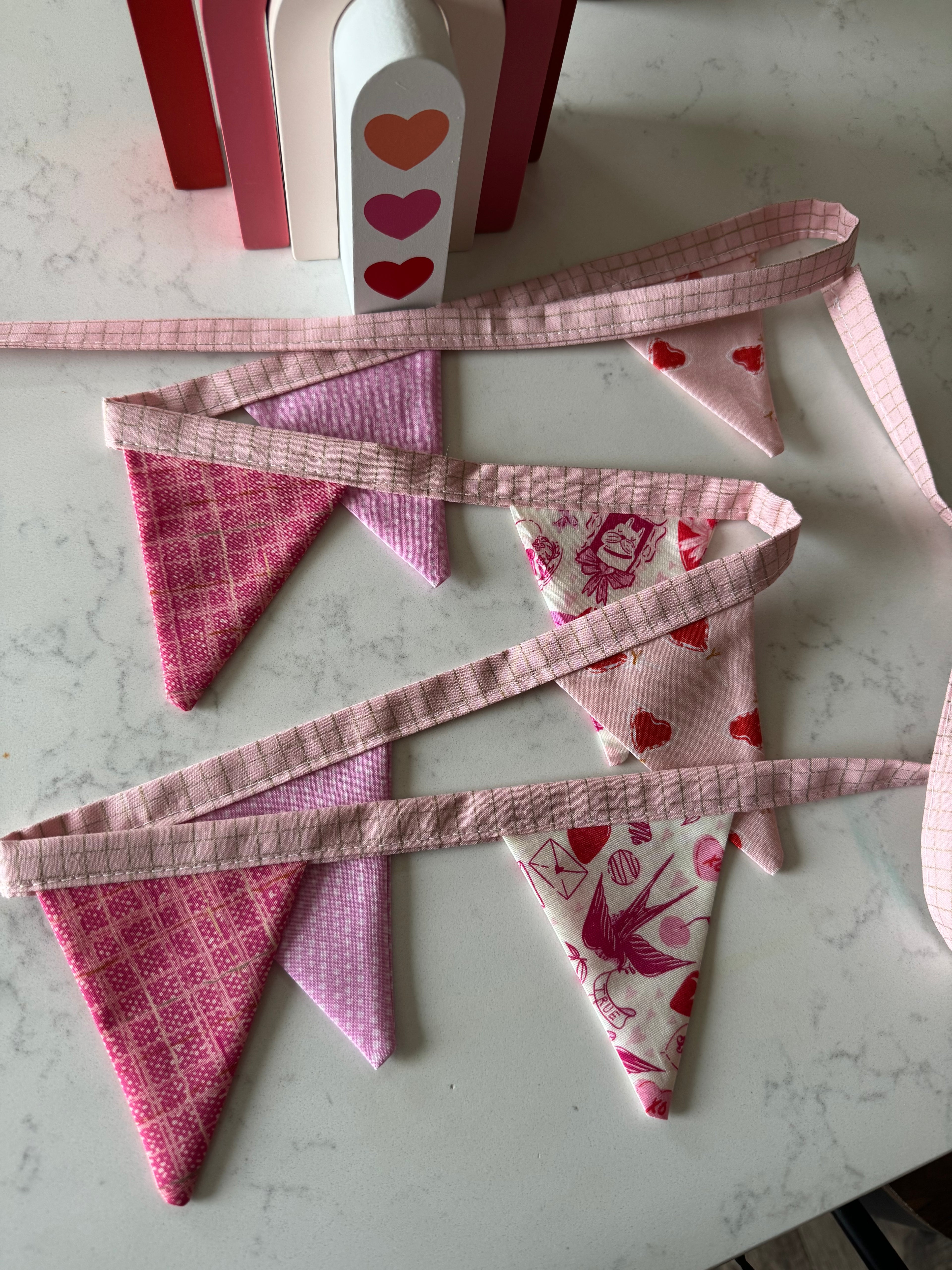 Valentine Small 8 Bunting