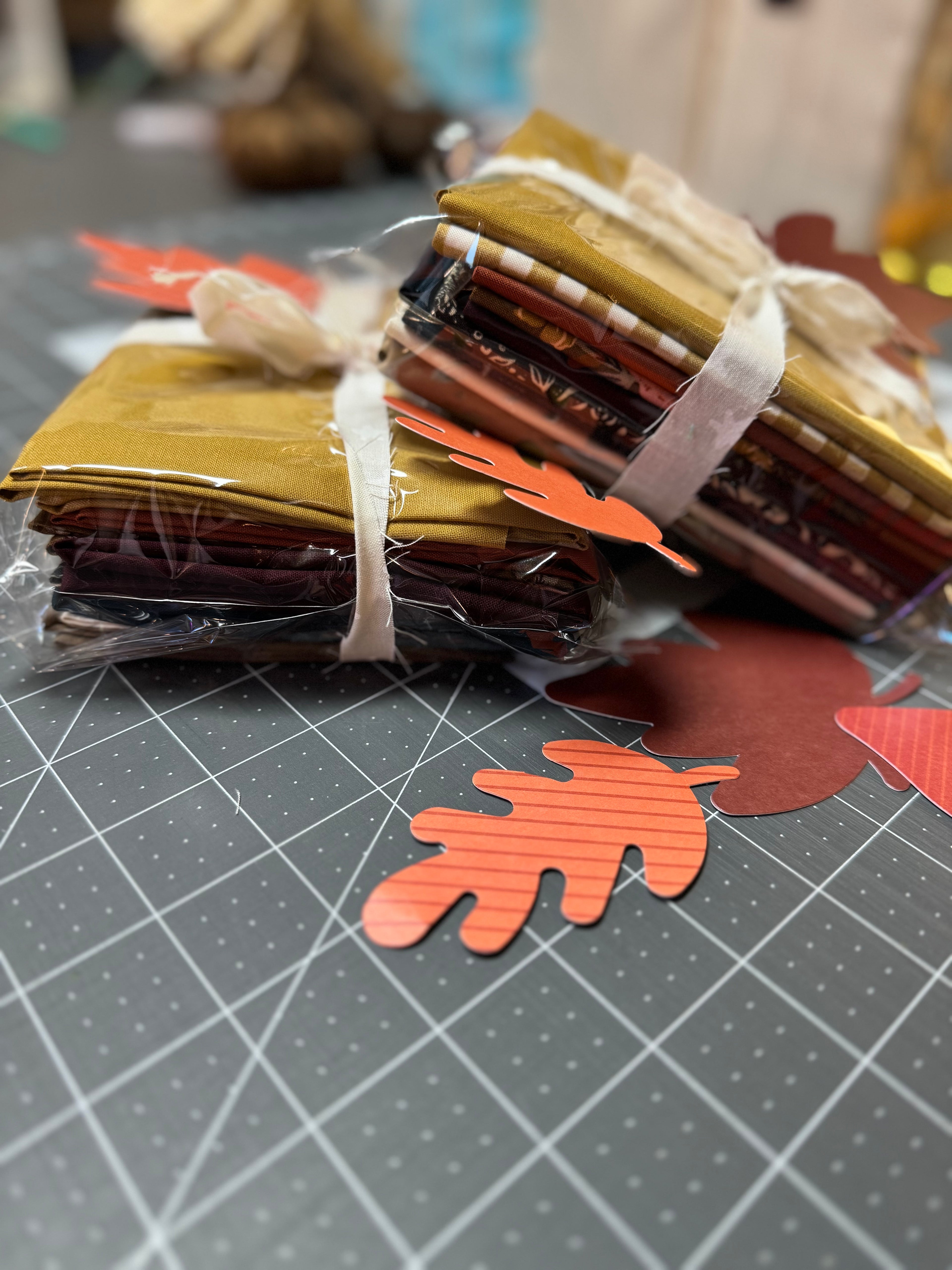 Tis’ Autumn Fat Quarter Bundle- 9 FQ | Moda Bella Solids + Foraged, Found & Hand Me Down