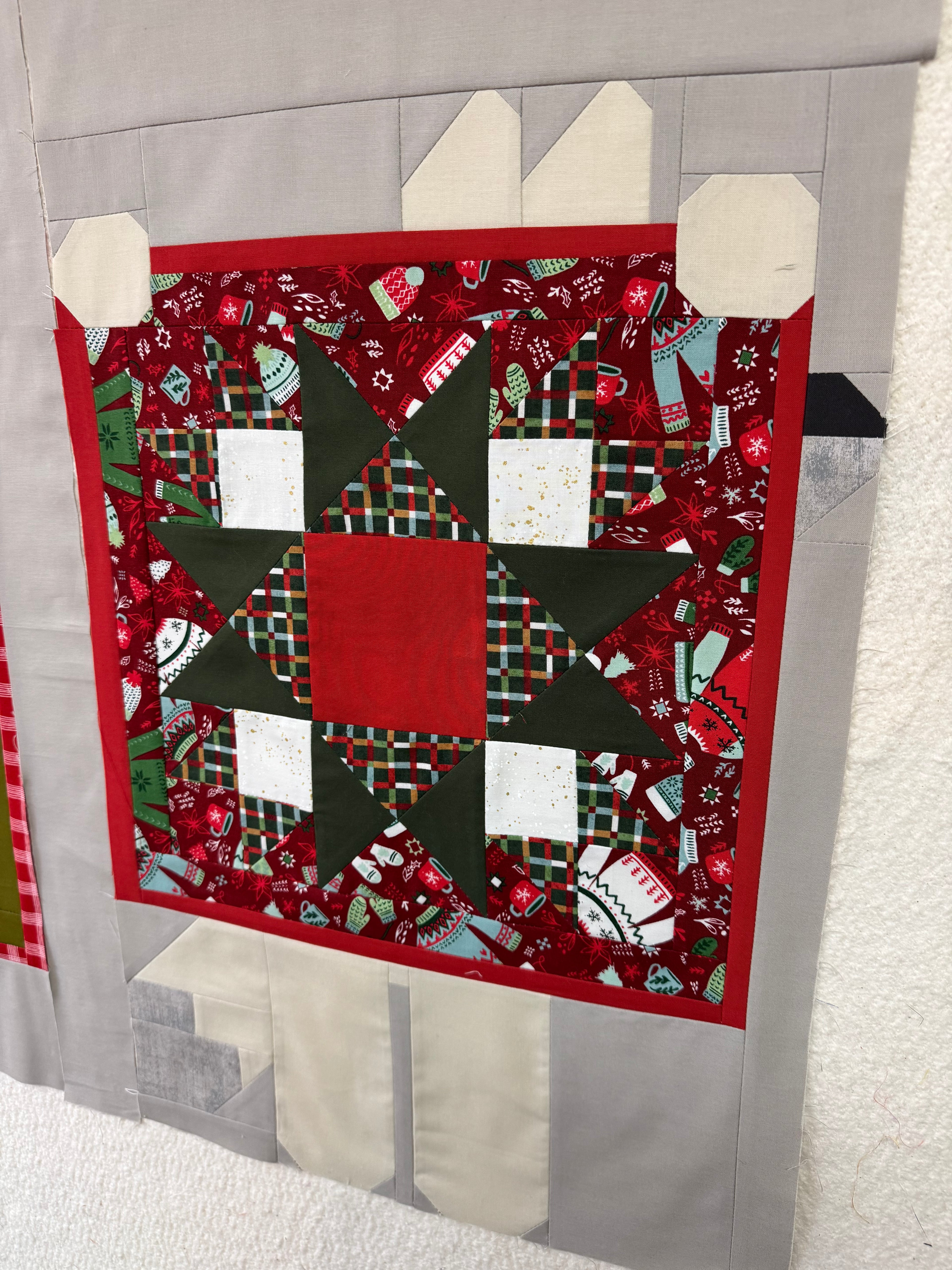 Show and Tell Christmas Quilt Kit- Large (75” x 85”)