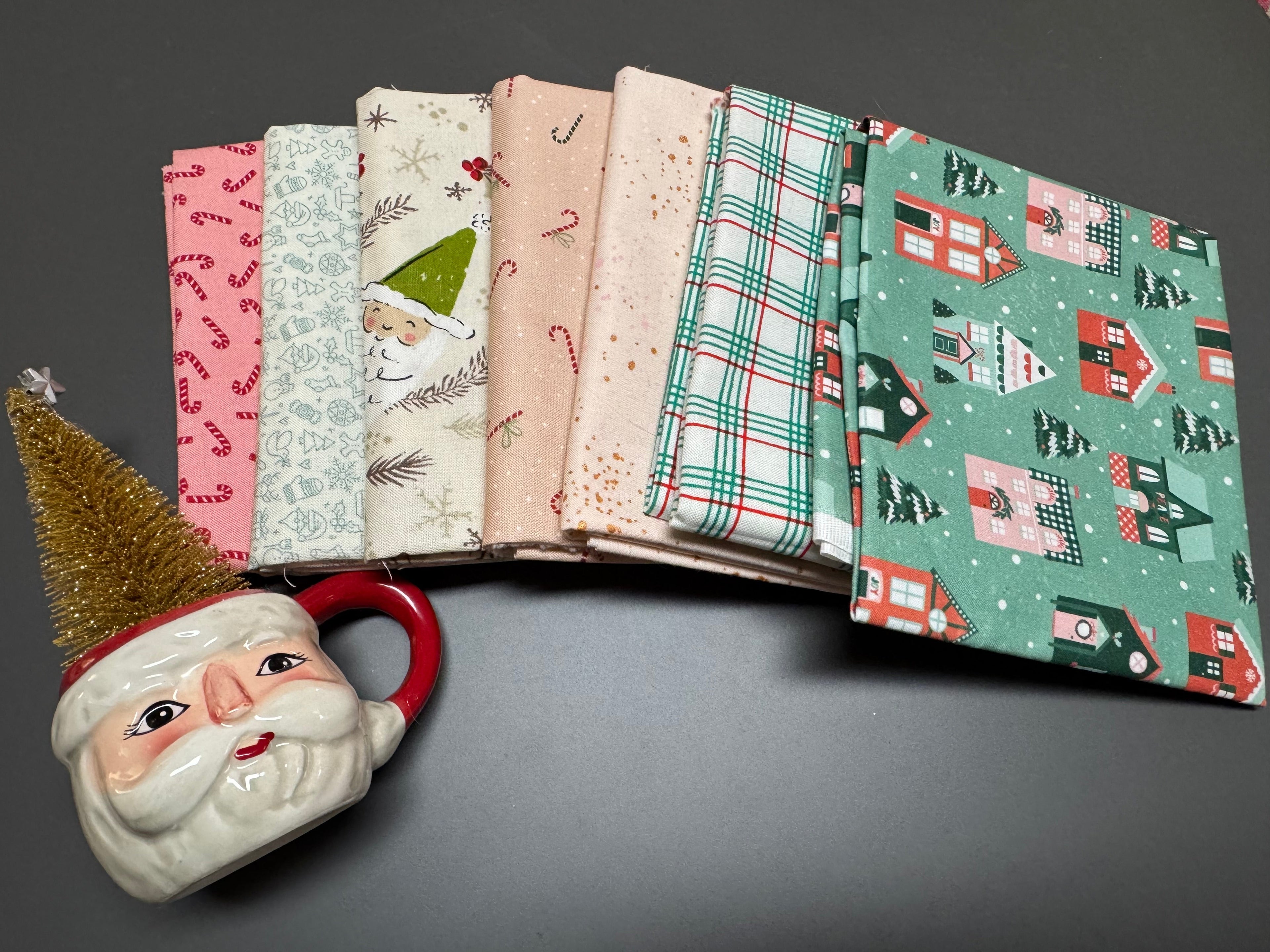Vintage Christmas Curated Fat Quarter Bundle - 7FQs (Pink/Red/Aqua)
