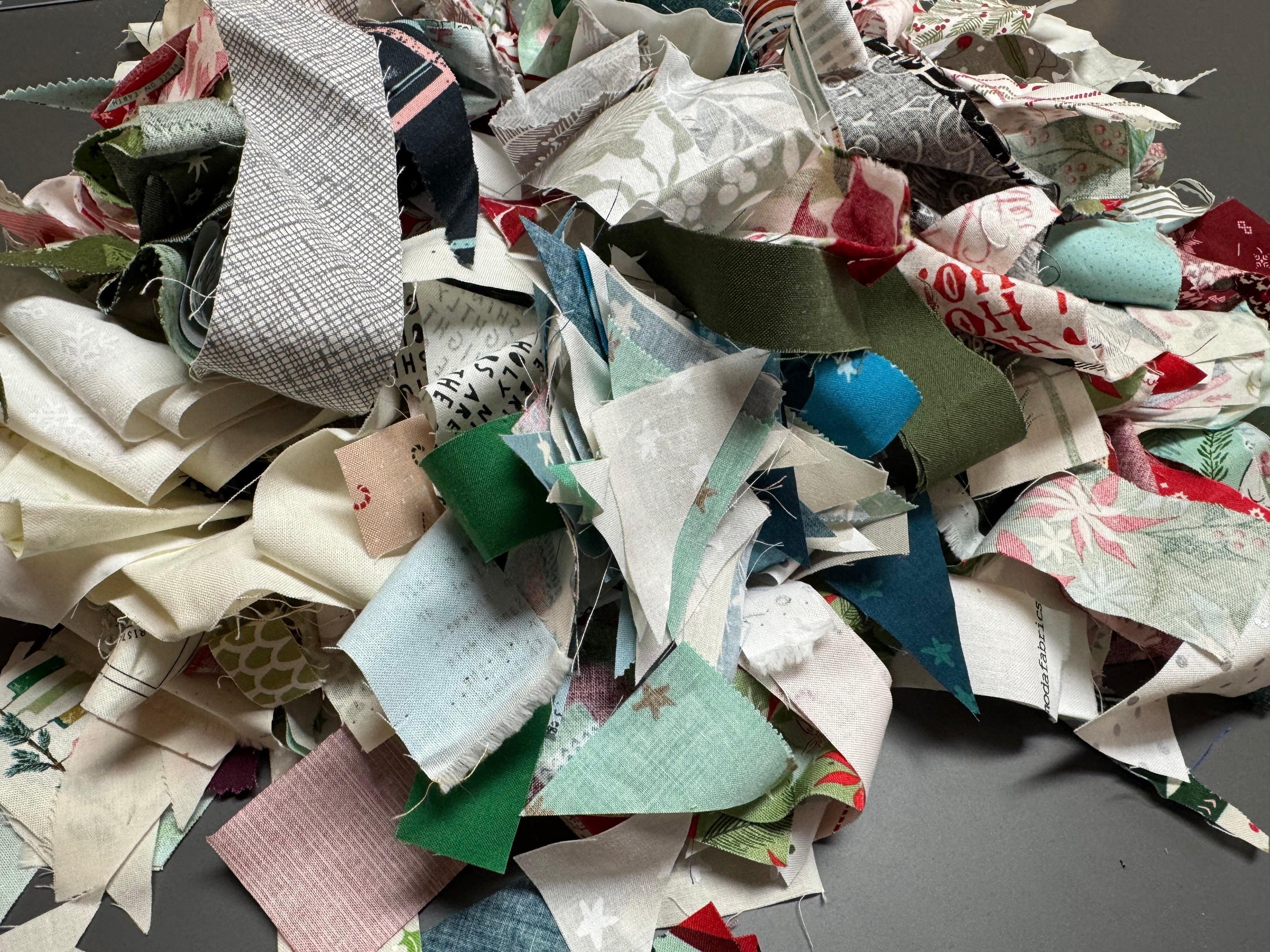 Christmas Tiny Bits Scrap Bag - 1lb (Mixed Designer Quilting Cotton)