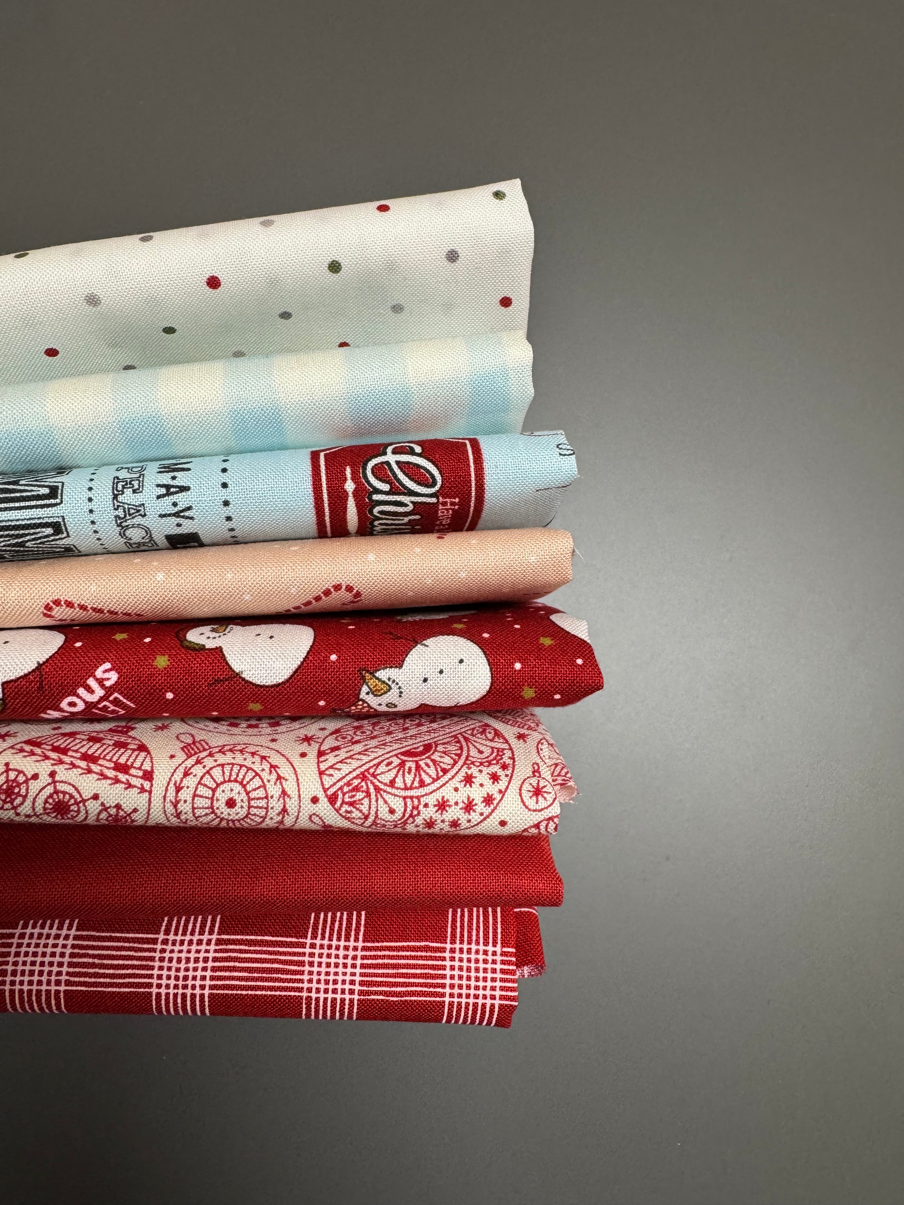 Sweetwater Mixed Christmas Fat Quarter Bundle- 7 FQs (Moda)