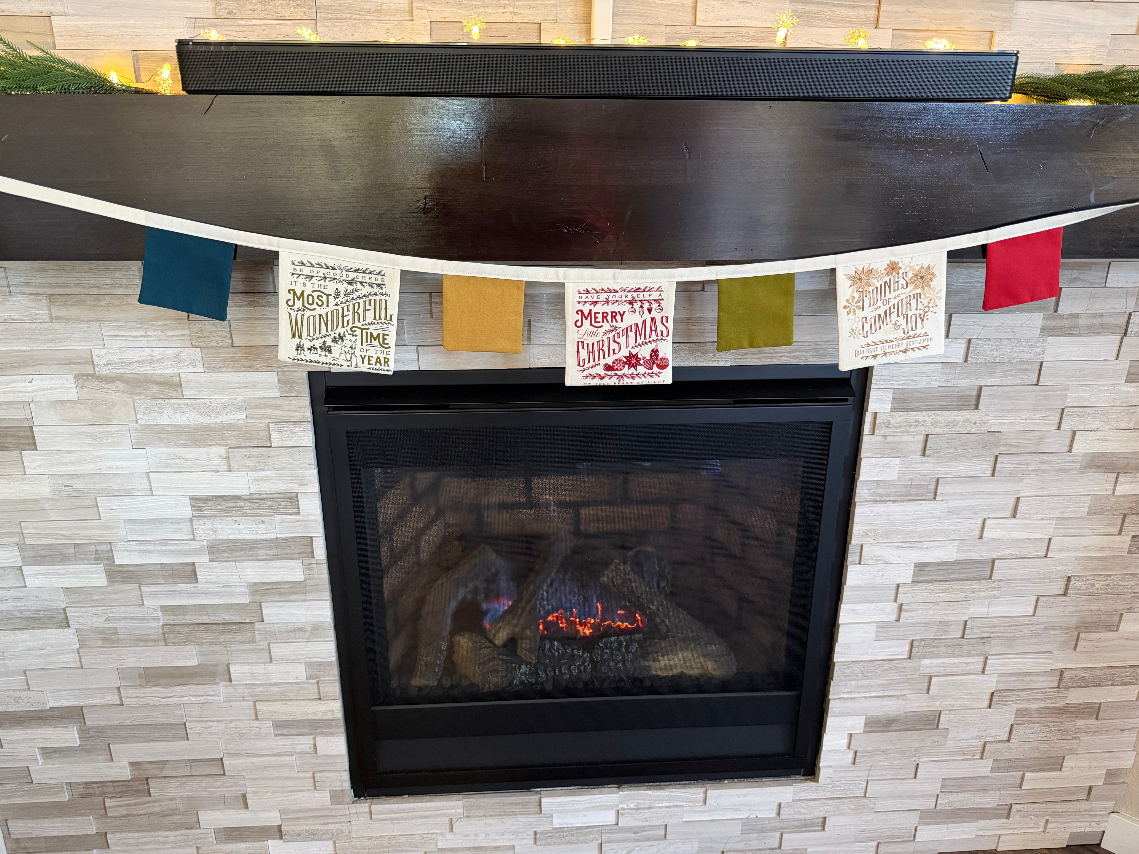 Old World Yuletide Bunting - Fancy That Design House for Moda (A)