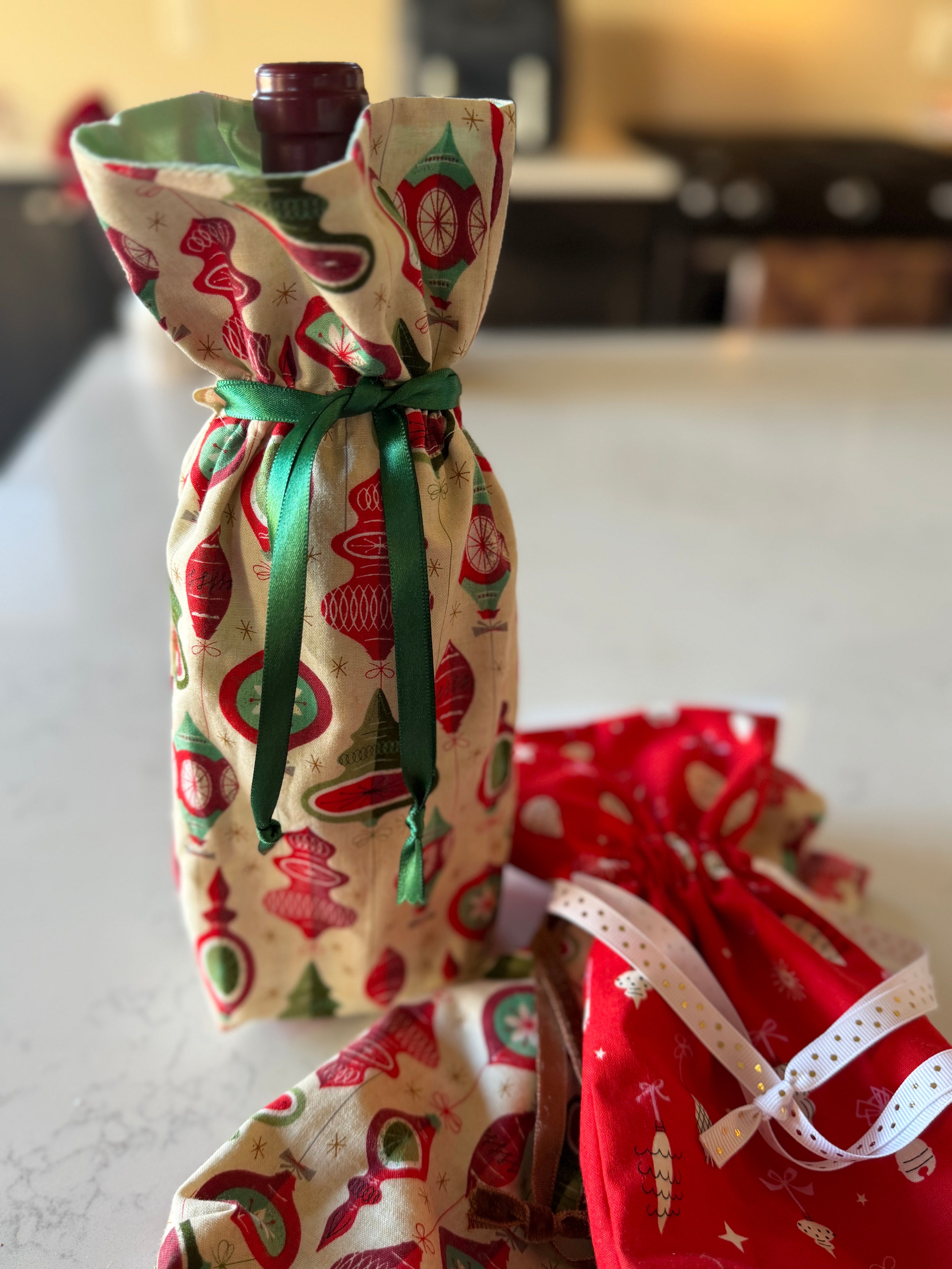 Reusable Lined Drawstring Fabric Gift Bag (Wine) – Moda & Ruby Star Society