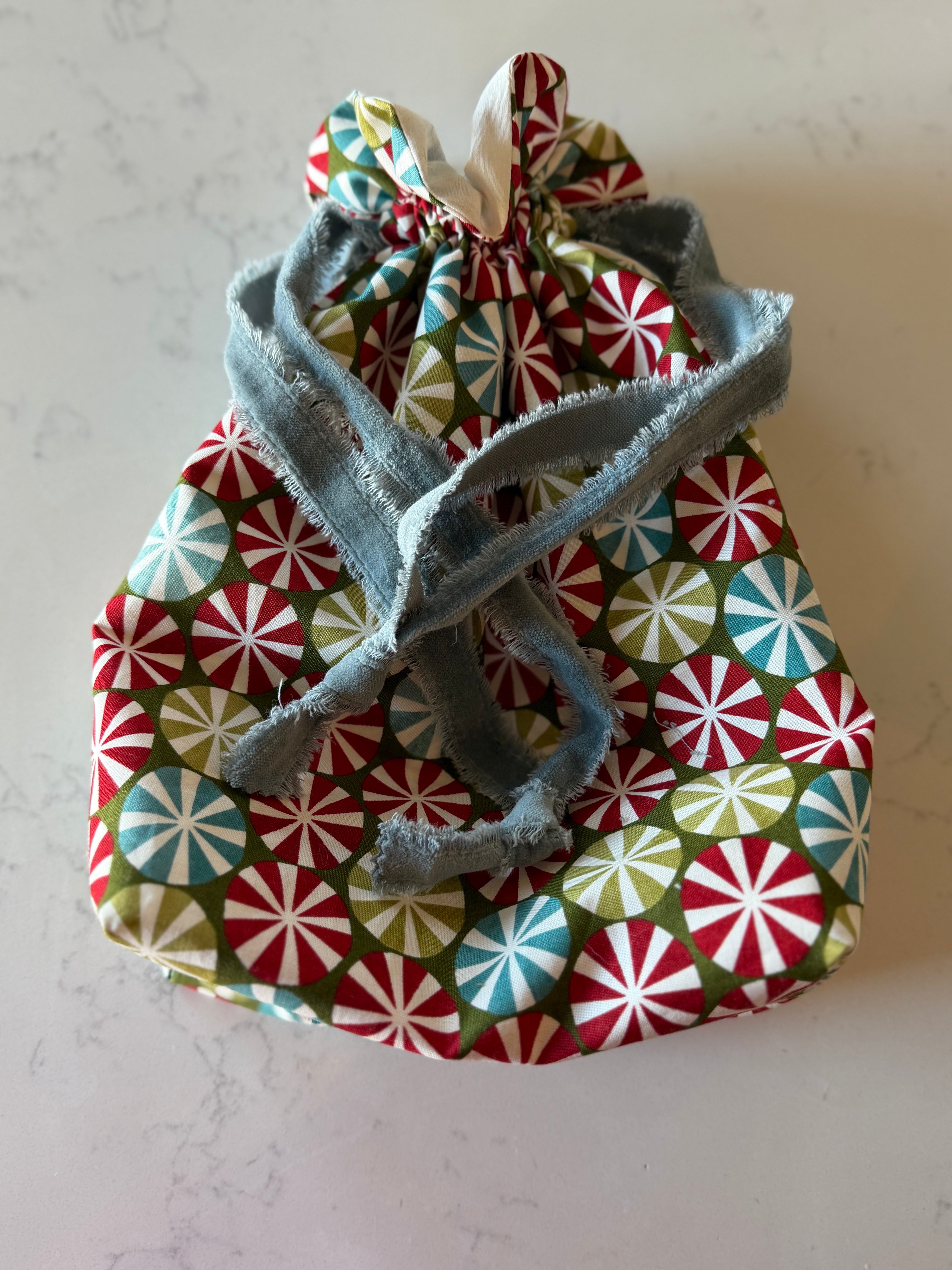 Reusable Lined Drawstring Fabric Gift Bag (Medium) – Moda & Ruby Star Society