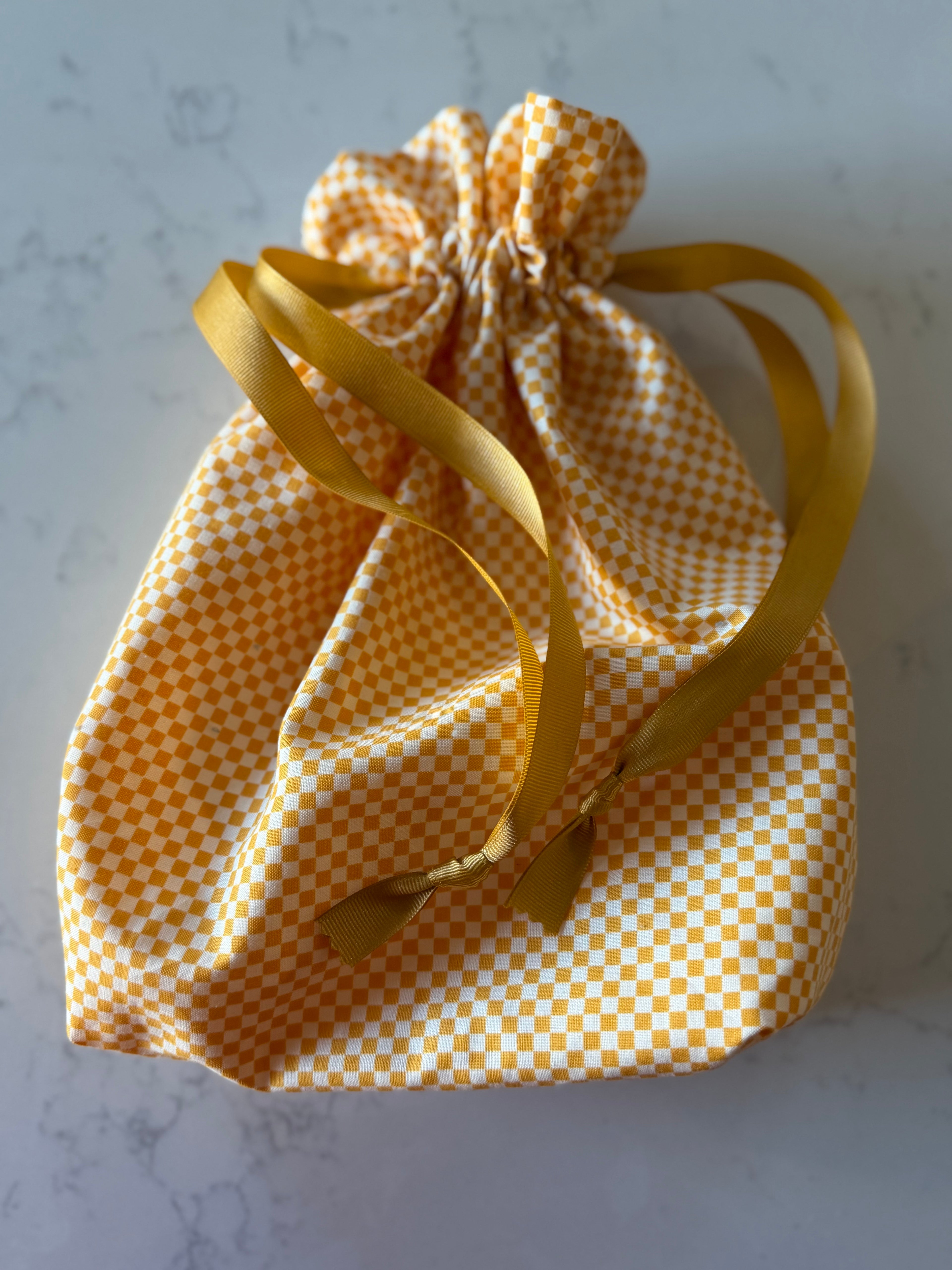 Reusable Lined Drawstring Fabric Gift Bag (Medium) – Moda & Ruby Star Society