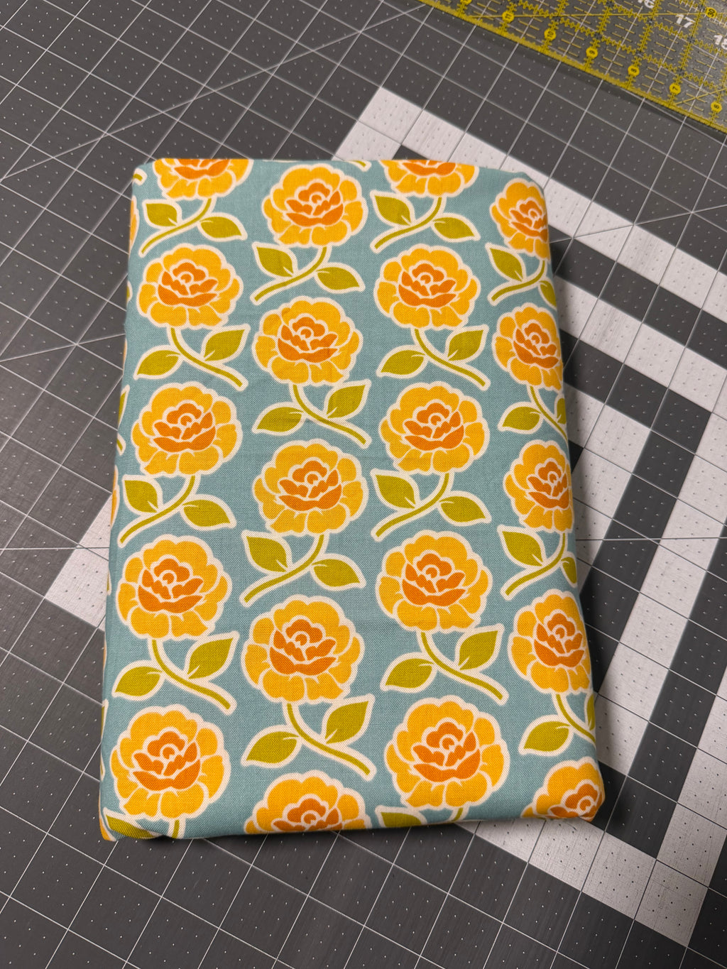 4 Yards Floral Fabric - Riley Blake Destash