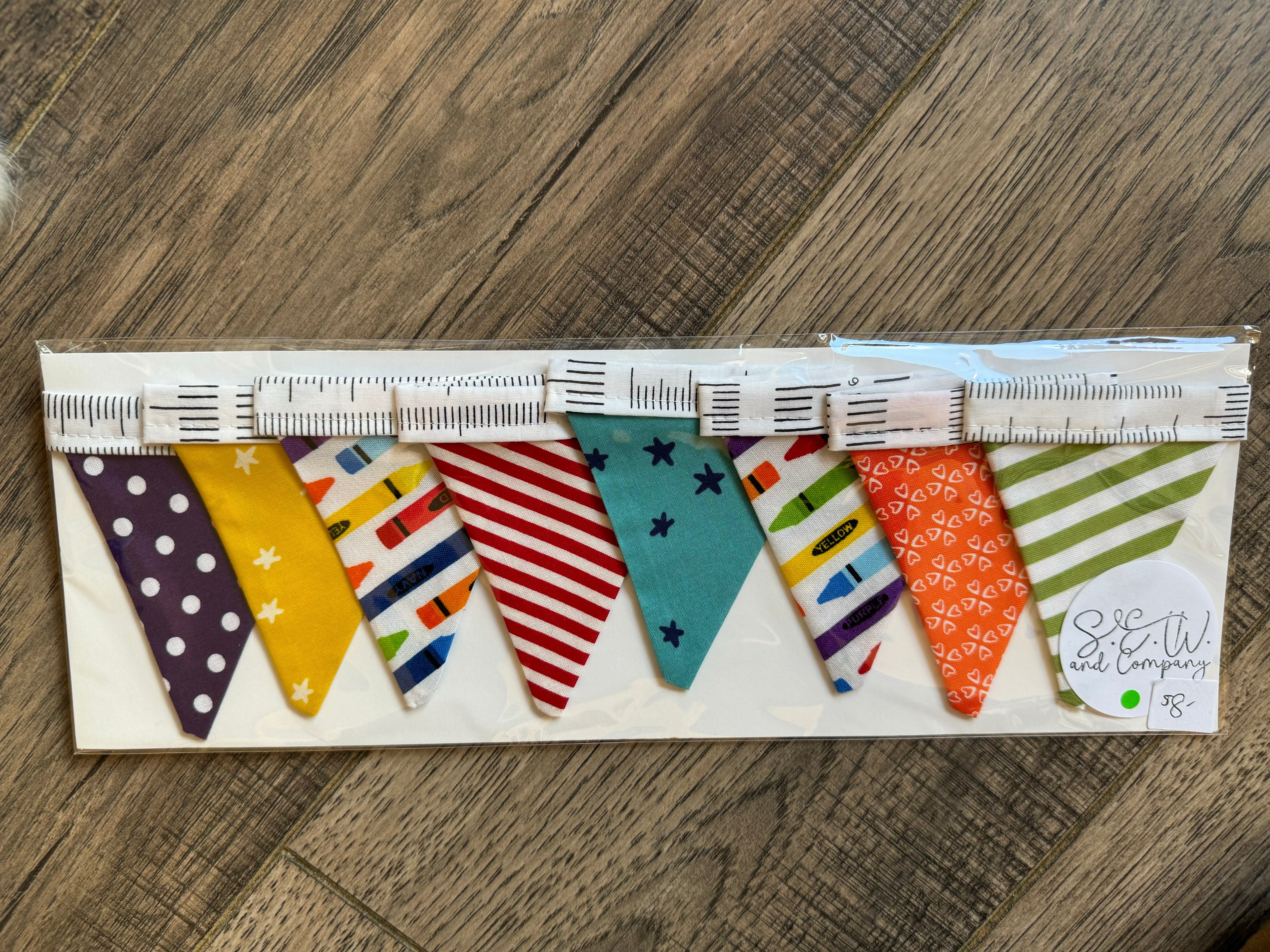 Crayon Box Small 8 Bunting