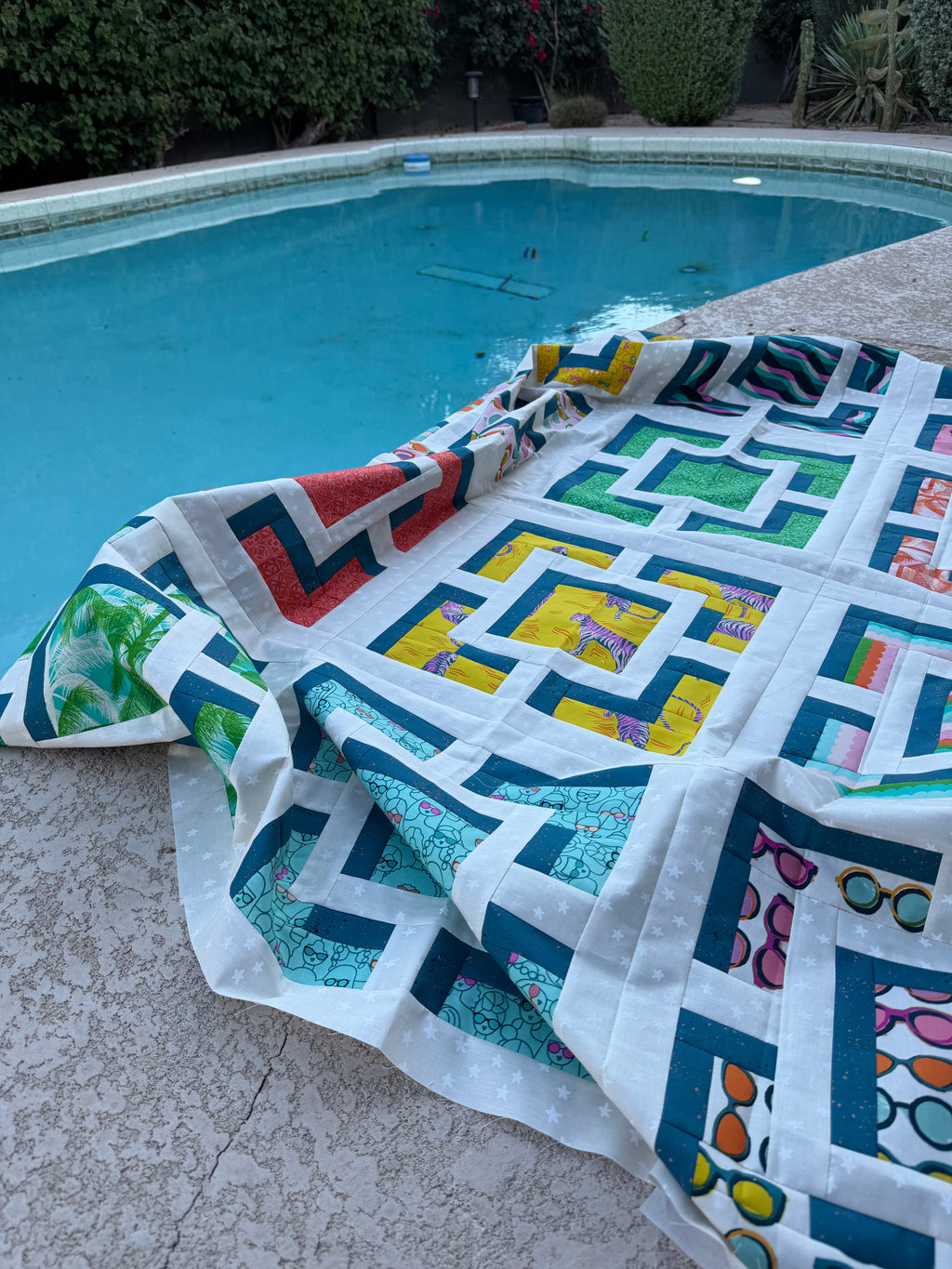 Poolside Too Breezy Quilt Kit - Throw Size