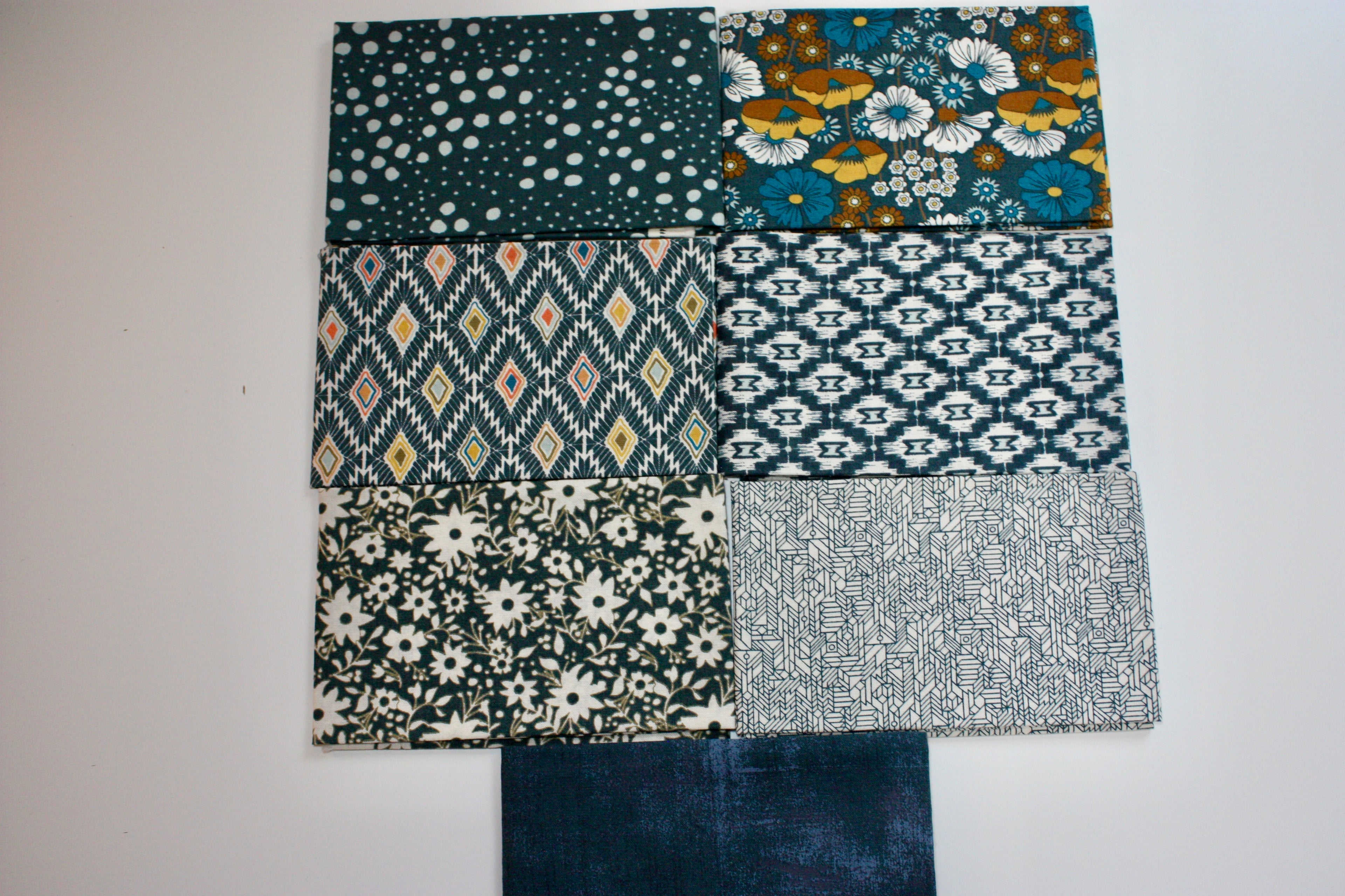 Moda “Cider“ Fat Eighth Bundle -BasicGrey (Blue Colorway)