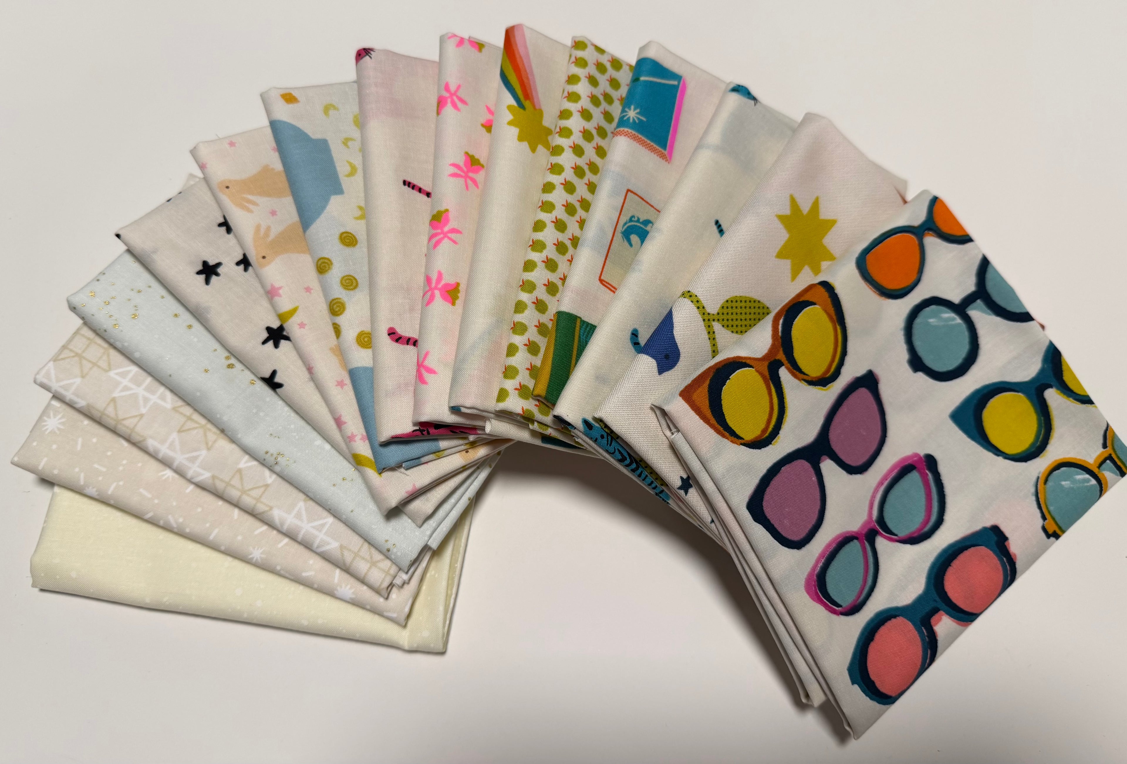 Turn Up the Volume Curated Fat Quarter Bundle| Ruby Star Society(15FQ)