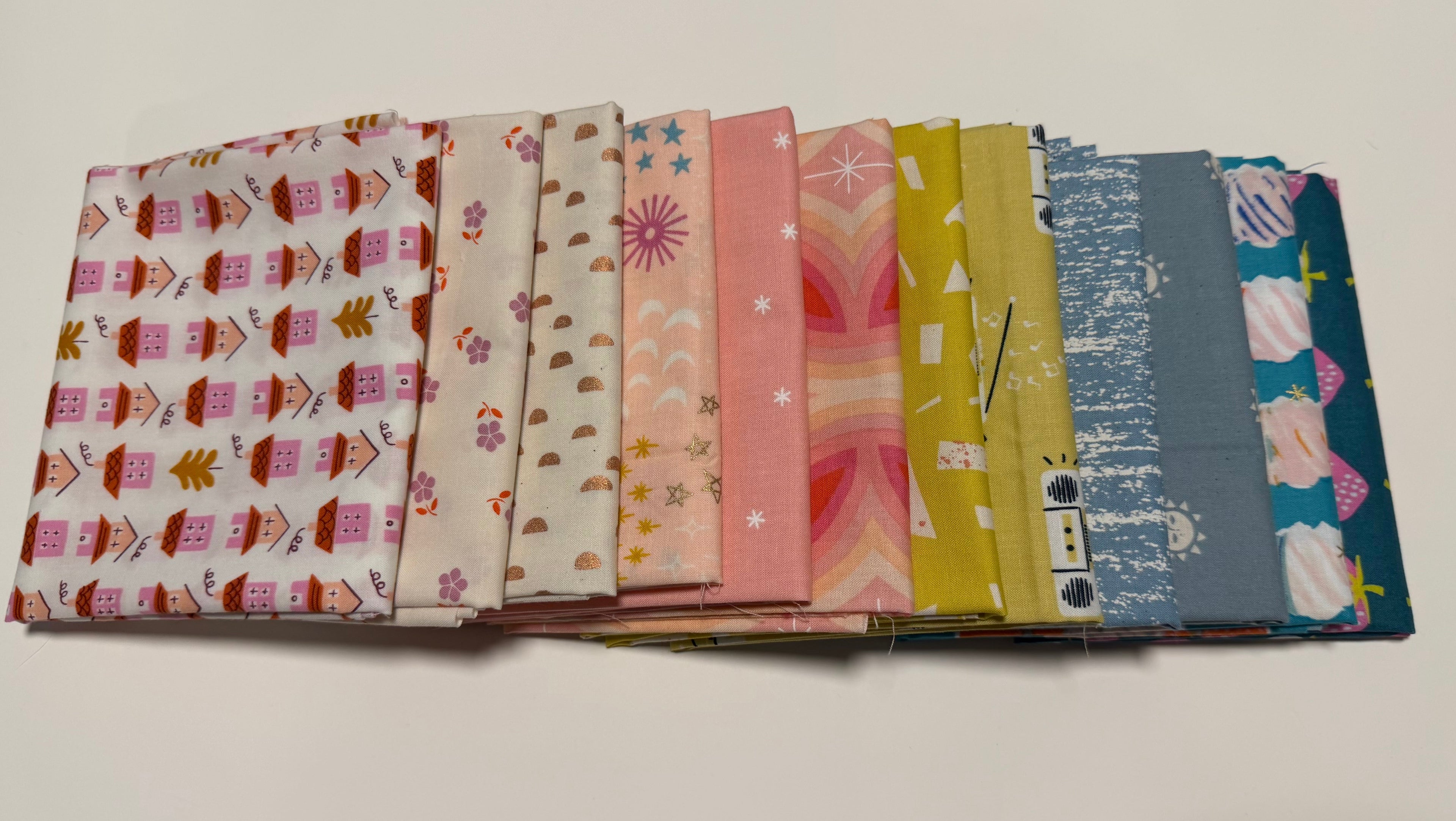 Ruby Star Treasure Chest Curated Fat Quarter Bundle| Ruby Star Society (12FQ)