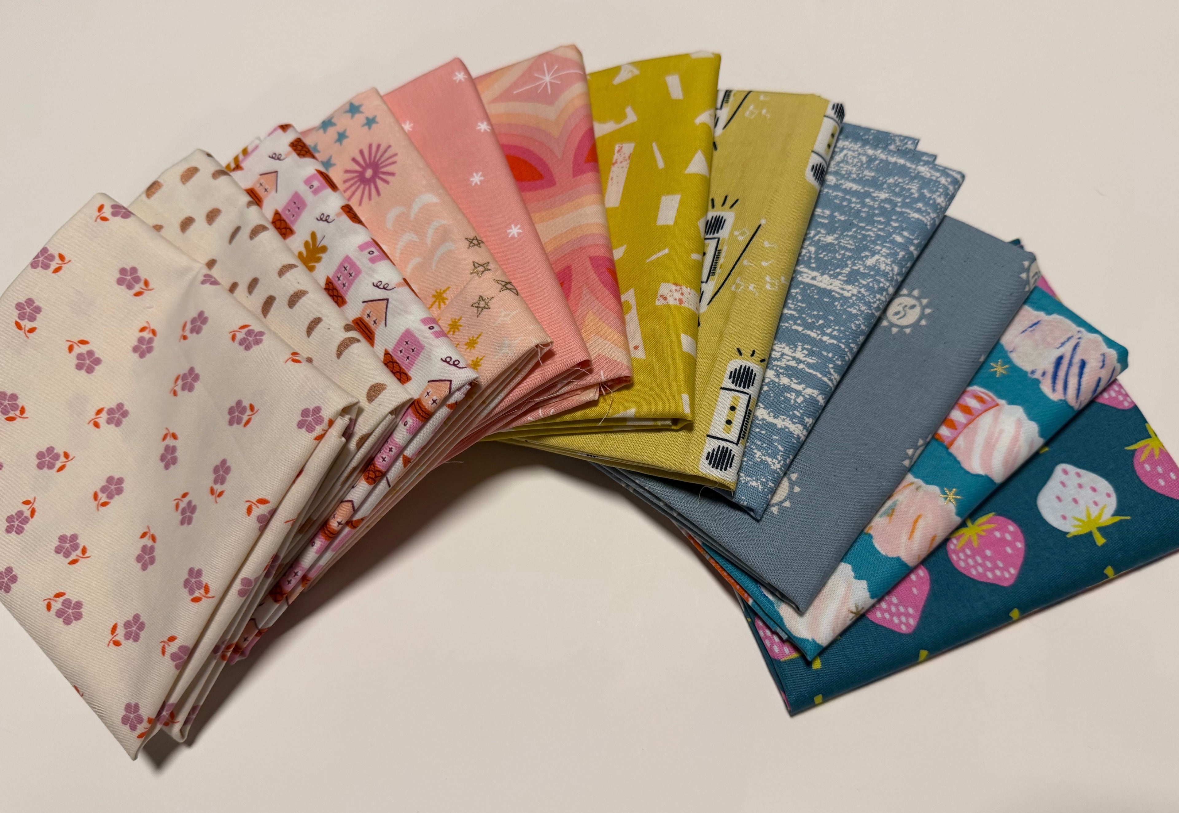 Ruby Star Treasure Chest Curated Fat Quarter Bundle| Ruby Star Society (12FQ)