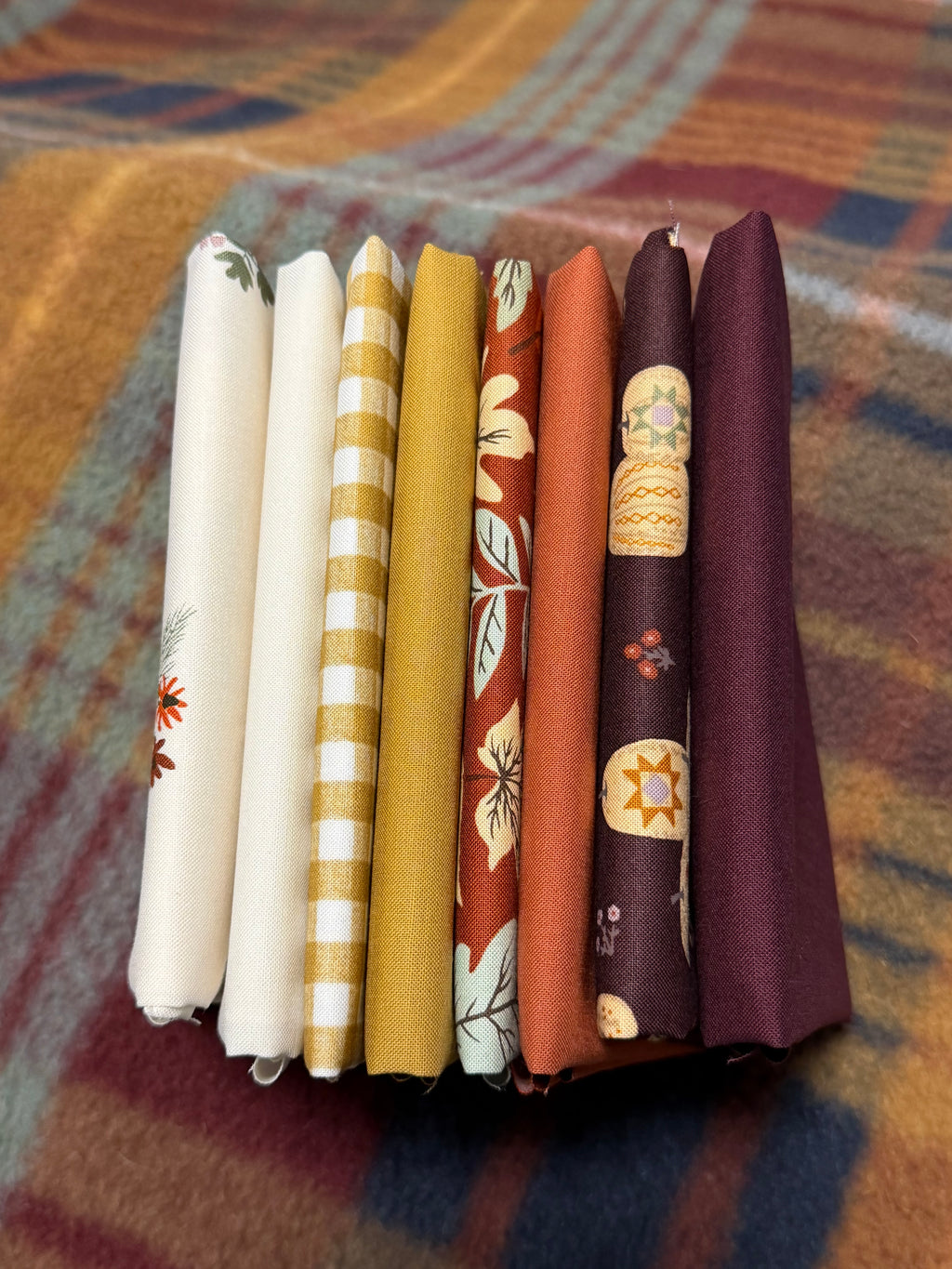 Welcome Autumn Fat Quarter Bundle| Moda Fabrics (8FQ)