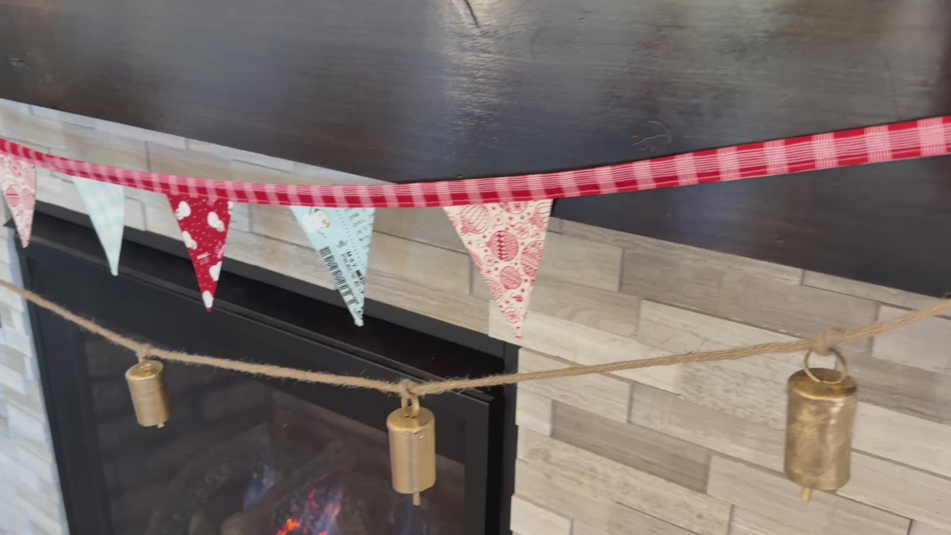 Emmitt & Ivy Bunting - Sweetwater for Moda (Red Plaid)