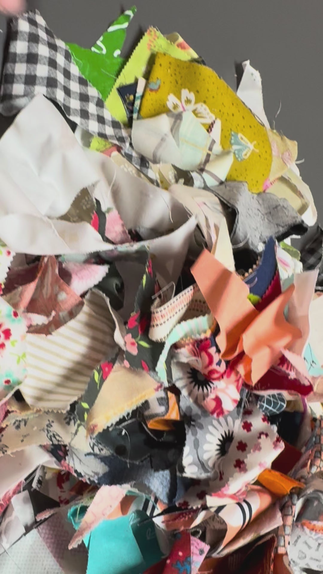 Tiny Bits Scrap Bag - 1lb 3oz (Mixed Designer Cotton)