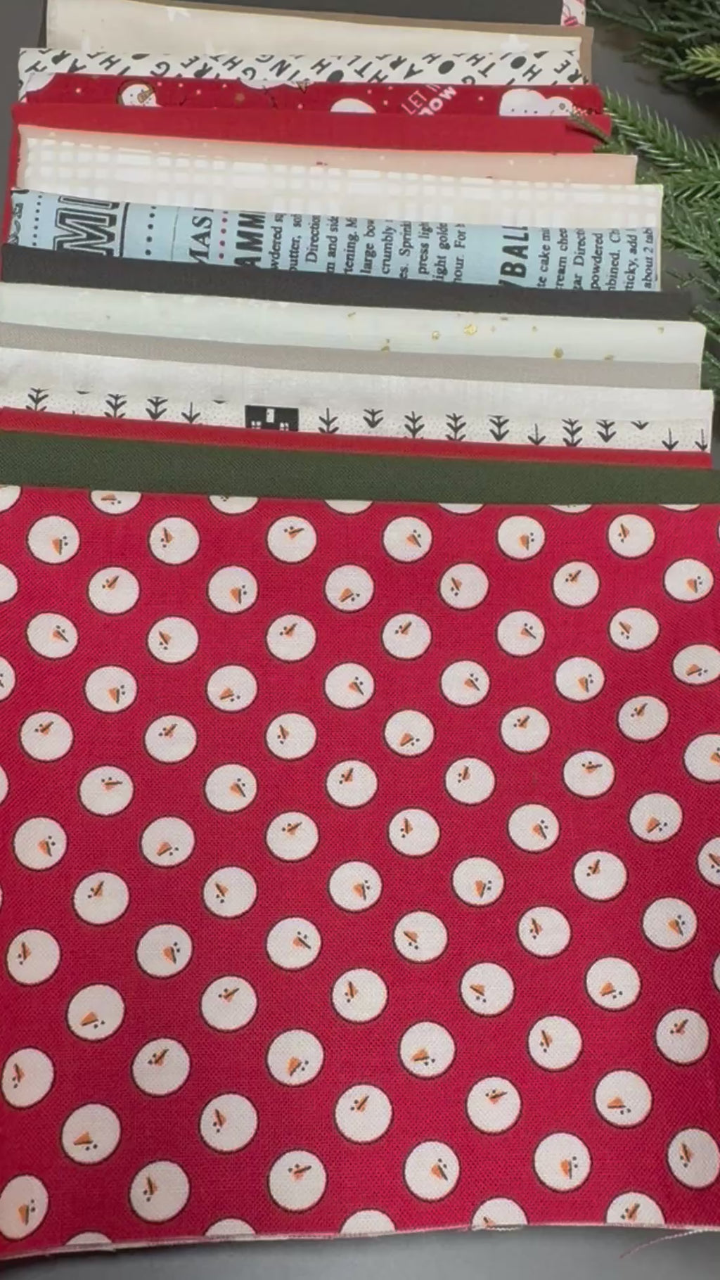 Show and Tell Christmas Quilt Kit- Small (45” x 57”)